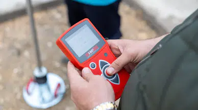 Yenişehir Belediyesi’nden yol çalışmalarında dikkat çeken yenilik: Asfalt ömrünü uzatan teknoloji geliştirildi