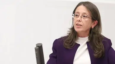 OYA ERSOY: Sağlık Bakanlığı, salgın sürecinde alınan önlemleri ortadan kaldırarak, salgının daha da yayılmasının önünü açacaktır!