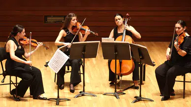 İzmir Oda Orkestrası’ndan AASSM’de Alkışlanan Nisan Konseri