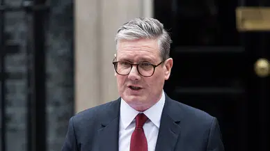 Keir Starmer’dan sosyal medya devlerine sert çağrı: “Çocukların güvenliği için ne gerekiyorsa yapacağım