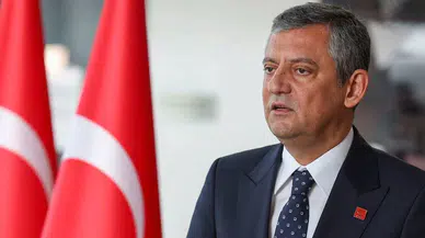 Özgür Özel’den Sırrı Süreyya Önder Mesajı: “Mücadelesini Unutmayacağız”