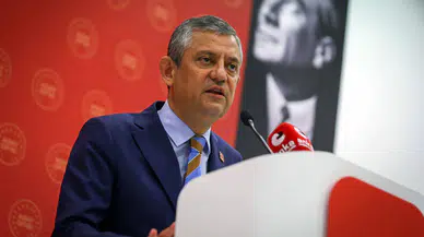 Özgür Özel: Cumhuriyet ateşi sönmeyecek, gençlerle büyüyecek!
