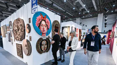 İzmir Sanat Fuarı kapılarını açtı: Binlerce eser sanatseverlerle buluşuyor