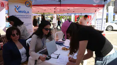 Muğla İstihdam Ofisleri Kariyer Şenliği'nde Öğrencilere İş Fırsatları Sunuyor