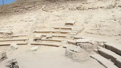 Lisenin altından antik tiyatro çıktı