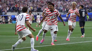 ABD, Dünya Kupası’na fırtına gibi başladı! Ev sahibi ekip Paraguay’ı 4-1 mağlup etti