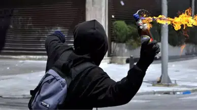 Selanik'te Türk Konsolosluğu'na saldırı