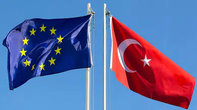 AB'den Türkiye'ye 'üyelik düş oluyor' açıklaması