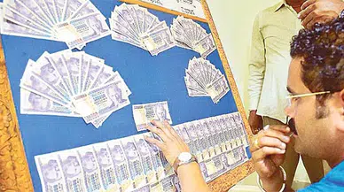 Tedavülden kalkan TL ile Hindistan'da dolandırıcılık