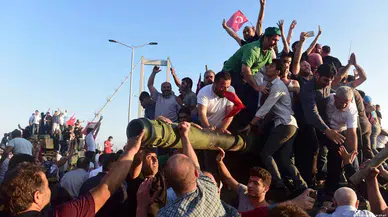 '15 Temmuz'u 31 Mart Olayı'na benzetiyorum'
