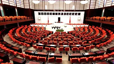 TBMM'de Yoğun Görüşmelere Devam: Yeni Yargı Paketi ve Eğitim Sunumları Bekleniyor