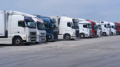 Bağırışların duyulduğu tırdan ağır yaralı 3 mülteci çıktı