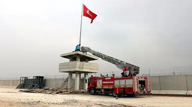 Suriye sınırındaki Türk bayrağının yeri değiştirildi