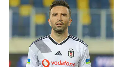 Gökhan Gönül ayağından ameliyat oldu
