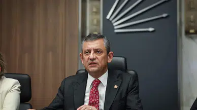 ÖZGÜR ÖZEL: "YILLARDIR İLİÇ’TE ÇEVRE MÜCADELESİ VEREN SEDAT CEZAYİRLİOĞLU’NUN YÜREK ACISIYLA SÖYLEDİĞİ SÖZLER NEDENİYLE GÖZALTINDA TUTULMASI YANLIŞTIR"