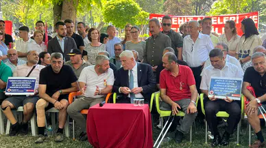İYİ Parti Genel Başkanı Müsavat Dervişoğlu: "Şehit ve gazi ailelerine hakları verilmelidir"
