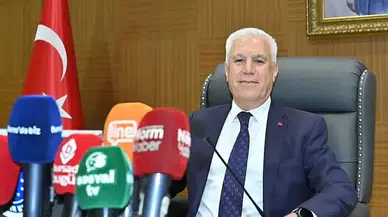Bursa'da Bozbey ve 62 kişi rüşvet ve örgüt kurma suçlamalarıyla yargılanıyor