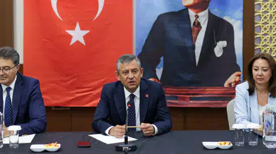 Özgür Özel'den yeni parti için tarihi duruş mesajı