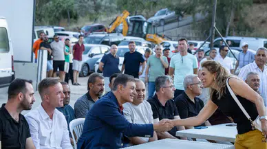 Cemil Tugay, Uzundere Cemevi'nin yeniden inşası için destek sözü verdi