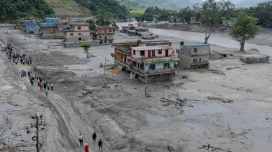 Nepal-Tibet sınırında sel felaketi: 626 ölü, 2 bin 426 kayıp!