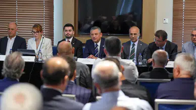 Özgür Özel, Kayseri'de esnaf ziyareti yaparak iktidar hedeflerini vurguladı
