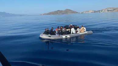 İzmir Menderes açıklarında 18 düzensiz göçmen yakalandı