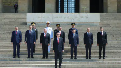 YAŞ üyeleri, Erdoğan başkanlığında Anıtkabir'i ziyaret etti