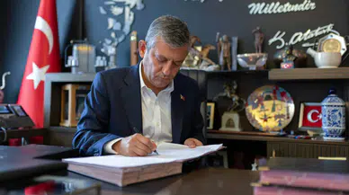 Özgür Özel: Türkiye'nin demokrasi geleceği Avrupa'nın da geleceği ile iç içe!