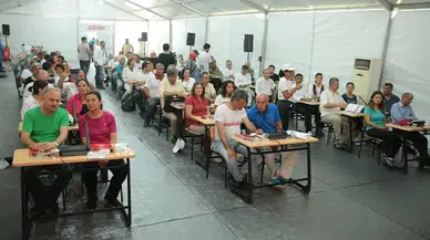 CHP Parti Meclisi Toplantısı Adalet Çadırında Yapıldı