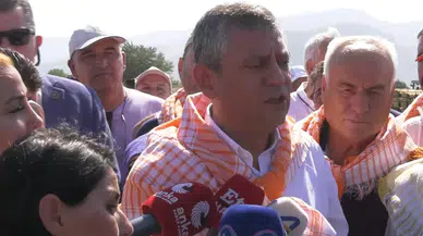 Özgür Özel'den Manisa'da üzüm üreticisi için fiyat çağrısı