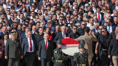 Kılıçdaroğlu'ndan Anıtkabir'de anlamlı mesaj: "Demokrasiyi taçlandırma sözü veriyoruz"