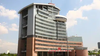 CHP'nin Liderlik Serüveni: Ecevit'ten Baykal'a; Kılıçdaroğlu'ndan Özgür Özel'e Değişen Yüzler