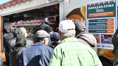 Ankara Büyükşehir Belediyesi'nin uygun fiyatlı et satışı yoğun ilgi gördü