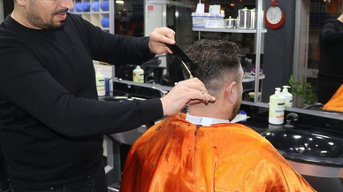 Kuaförler Zamlara Tepki Gösterdi: “Piyasa Ortada, Bizim İçin de Zor”