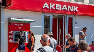 Akbank’tan Maaş Müşterilerine Anında Nakit Fırsatı! 3 Ay Ertelemeli Kredi Başladı
