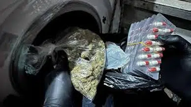 Kamyonetteki çamaşır makinesinde 1 kilo 361 gram metamfetamin ele geçirildi