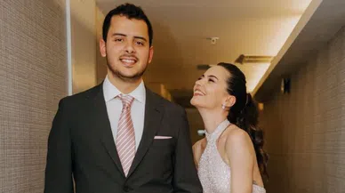 Ezgi Şenler Çocukluk Aşkıyla Nişanlandı: 19 Yıl Sonra Gelen Mutluluk