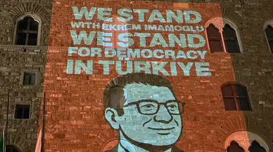 Floransa'dan Ekrem İmamoğlu'na Destek: "Demokrasi İçin Aydınlanıyoruz"