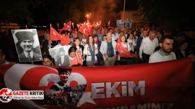 Cumhuriyetin Işıkları Efes Selçuk Sokaklarında