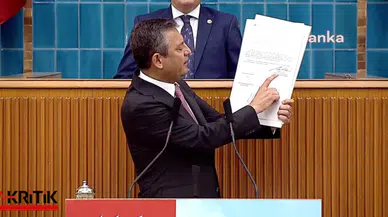Özgür Özel, Murat Kurum'un ''olur'' verdiği ''ÇED olumlu'' raporunu gösterdi