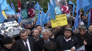 Çin Başkonsolosluğu önünde yumurtalı eylem