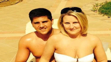 Eşini kaybeden kadın eski düğün fotoğrafına bakınca şoke eden gerçekle karşılaştı