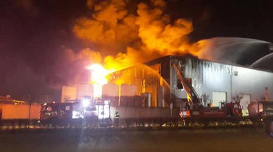 Kocaeli'nde parfüm fabrikasında büyük yangın!