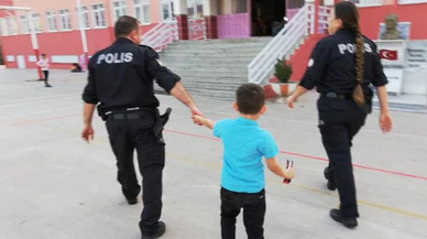 Okula gitmeyen oğlunu 155'e ihbar etti!