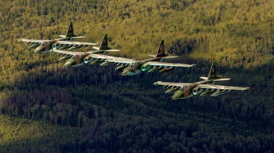 Daily Telegraph: Rus şahinler Kremlin'e Suriye'ye saldırması halinde ABD füzelerini vurma çağrısı yaptı