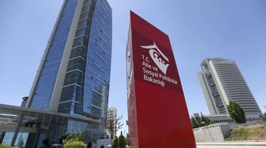 Aile ve Sosyal Politikalar Bakanlığında 393 personel görevden alındı