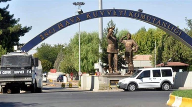 Askeri üssün içindeki banka soyuldu