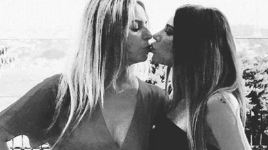 Kısmetse Olur Melis, annesiyle dudak dudağa