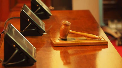 İş arkadaşına mesaj atarak taciz eden sanığa 10 ay hapis cezası