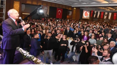 KILIÇDAROĞLU, ATAŞEHİR BELEDİYESİNİN DÜZENLEDİĞİ ÖĞRETMENLER GECESİNE KATILDI